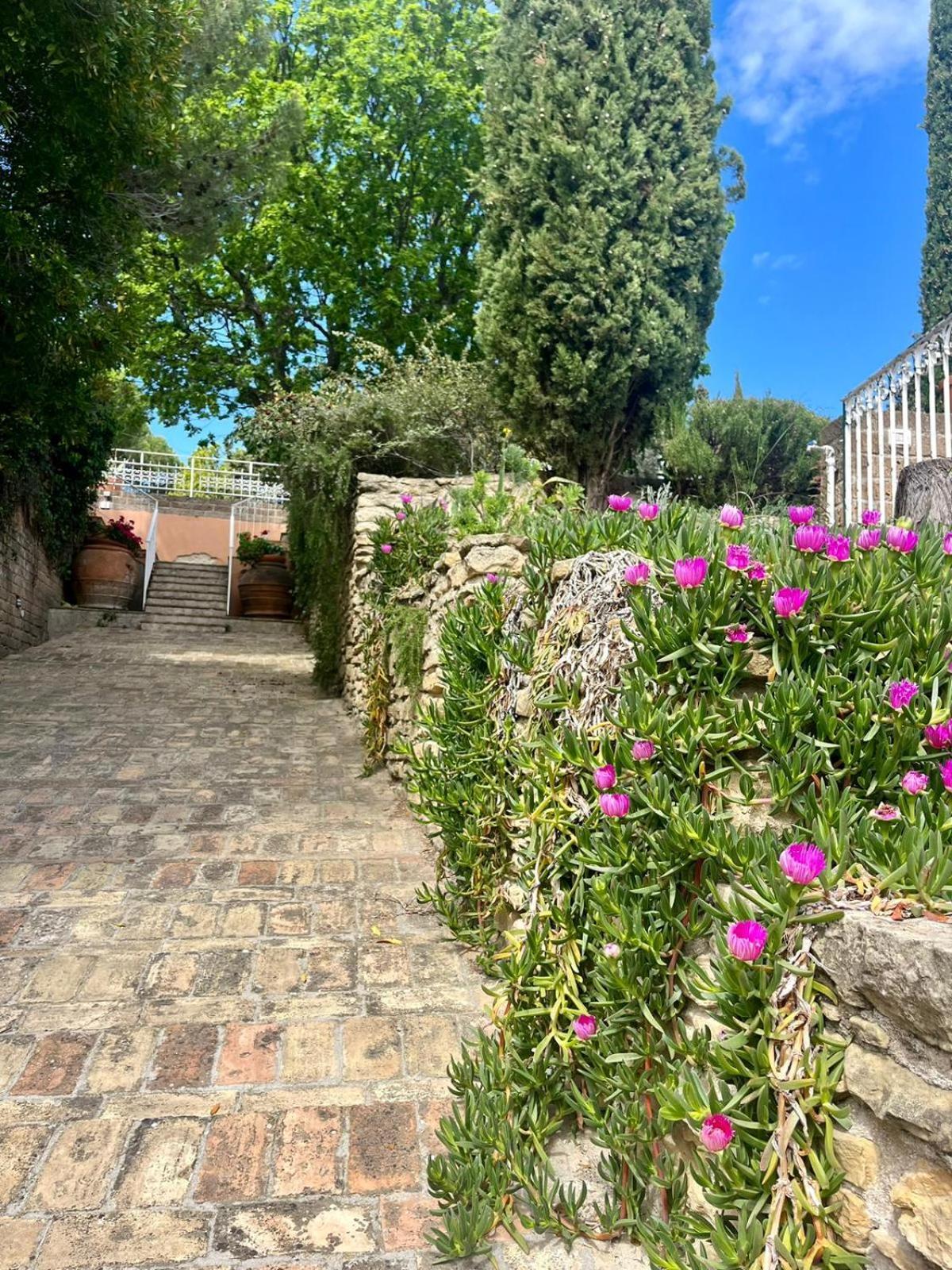 Villa Silvio Civitanova Alta Екстериор снимка